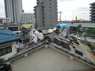 屋根修理の写真　茅ヶ崎、鎌倉、藤沢の雨漏り・屋根・瓦・棟・修理・葺き替え 工事はグリーンパトロール～保険 屋根修理 無料,保険 無料修理,雨漏り 修理 保険