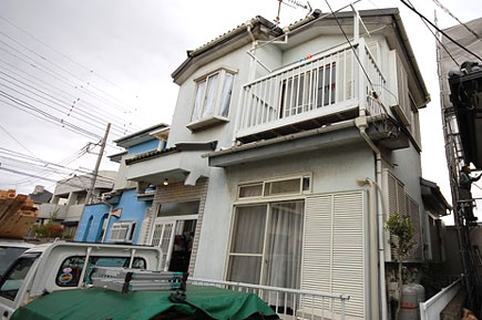 神奈川県寒川町K様邸 屋根修理 外壁塗装 シロアリ被害施工事例