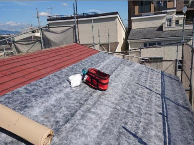 茅ヶ崎市 K様邸 屋根カバー工法・外壁塗装工事 施工中