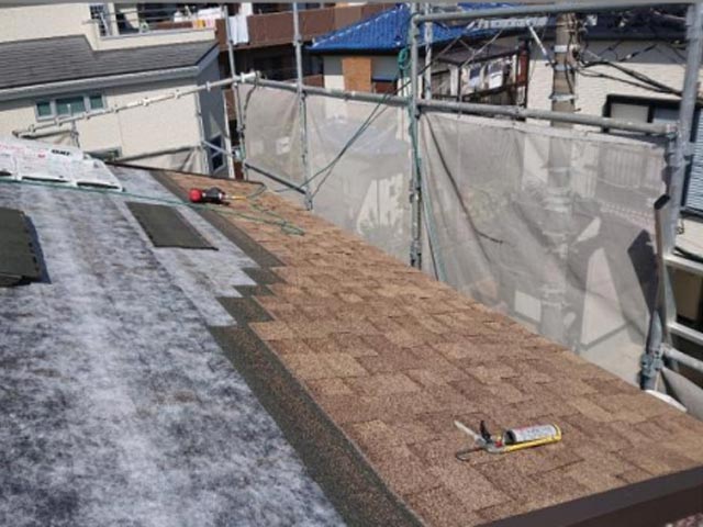 茅ヶ崎市 K様邸 屋根カバー工法・外壁塗装工事 施工中