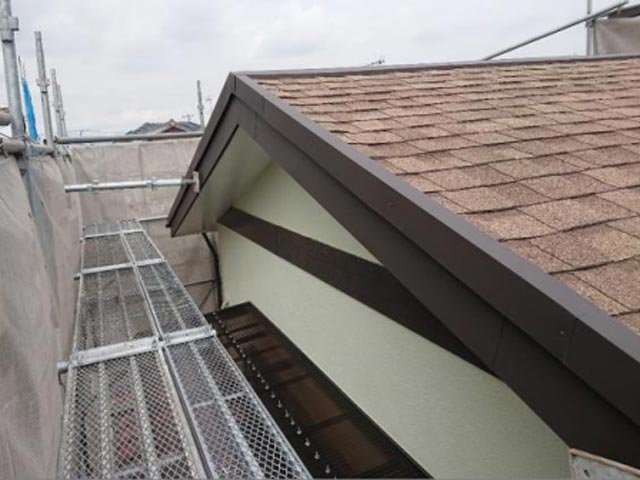 茅ヶ崎市 K様邸 屋根カバー工法・外壁塗装工事 施工中