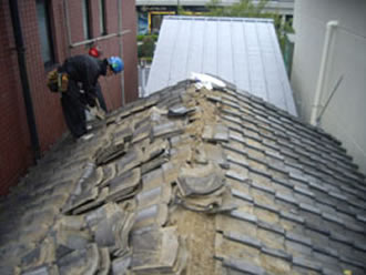 雨漏り修理、屋根修理工事 修理 保険