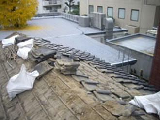 雨漏り修理、屋根修理工事 修理 保険