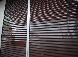 施工事例　H様邸　外壁塗装工事　施工後雨戸～外壁修理工事、外壁塗装工事、雨漏り修理、保険