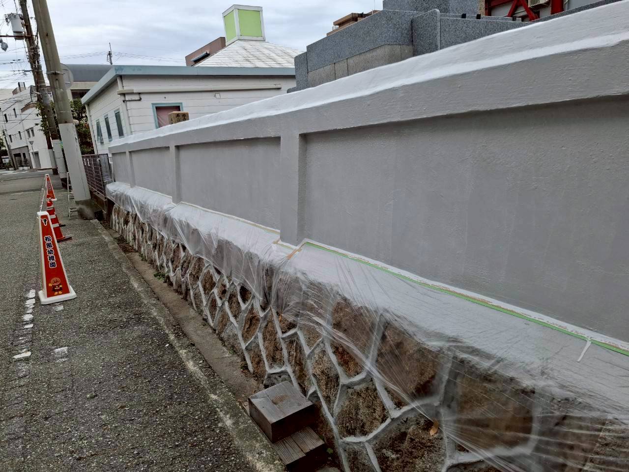 兵庫県西宮市西方寺 外壁塗装工事施工事例　施工工事中