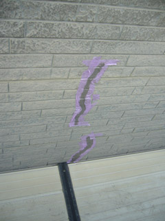 Y様邸 サイディング ひび割れ コーキング 施工中