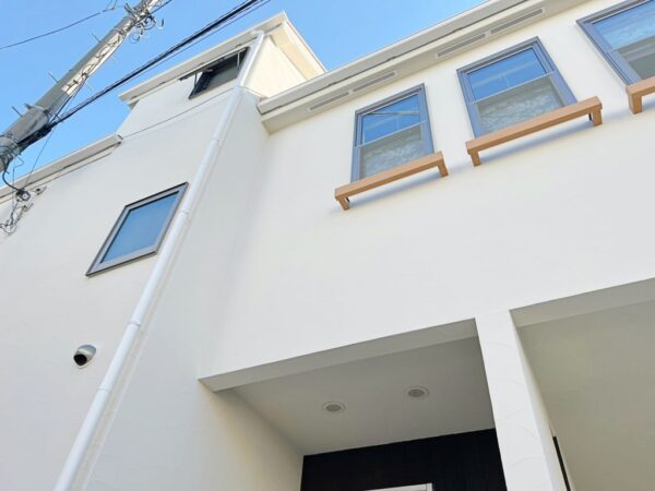 屋根・壁リフォーム 低汚染遮熱塗料で長期間美観を維持します!神戸の方におすすめです!