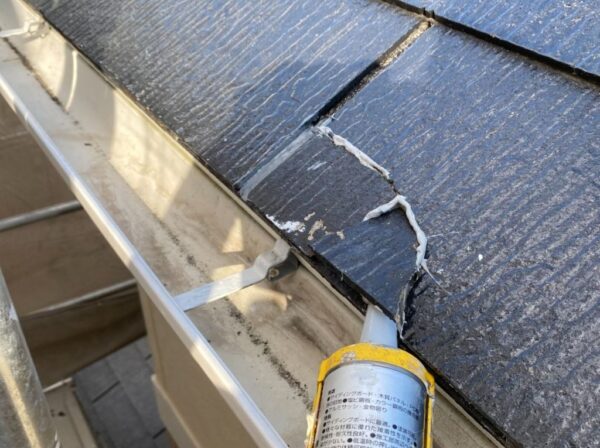 M様邸 外壁・屋根・付帯部塗装・バルコニー防水工事-施工中写真