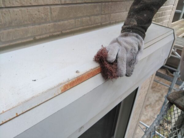 M様邸 外壁・屋根・付帯部塗装・バルコニー防水工事-施工中写真