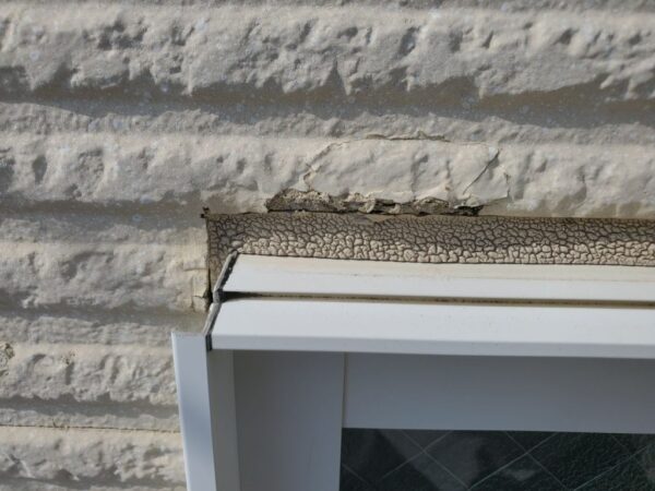窓周りコーキング劣化しています B様邸 外壁・屋根・付帯部・バルコニー防水工事-施工事例・神戸の方にもおすすめ